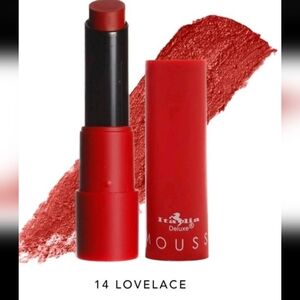 New Italia Deluxe Mousse Matte Lovelace Red Lipstick
